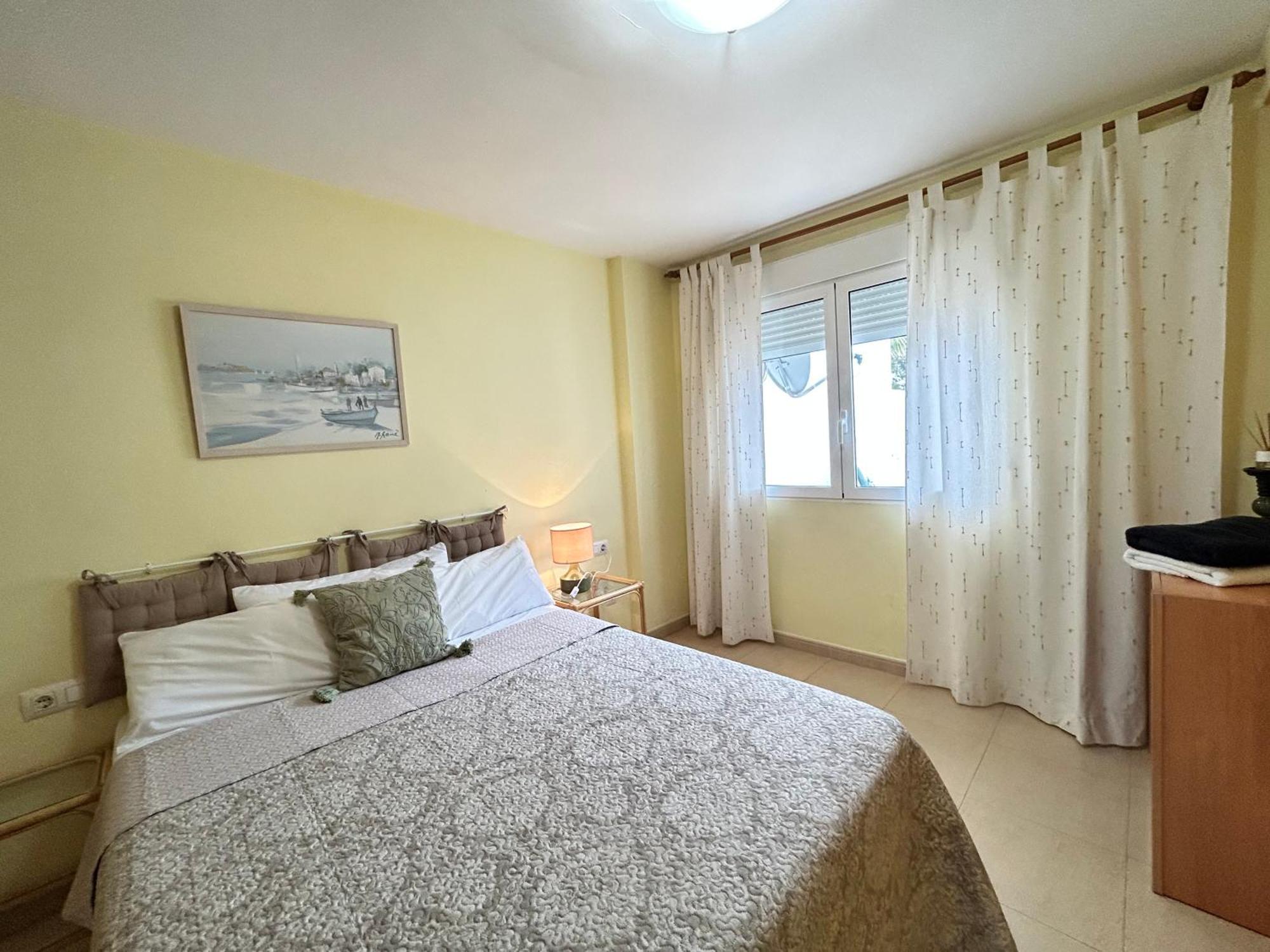 Sea Views Apartments Дения Экстерьер фото